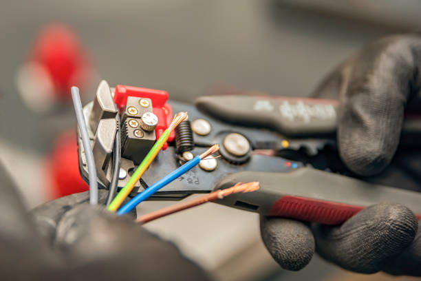 Best 24-Hour Electrician  in Venetian Vlage, IL